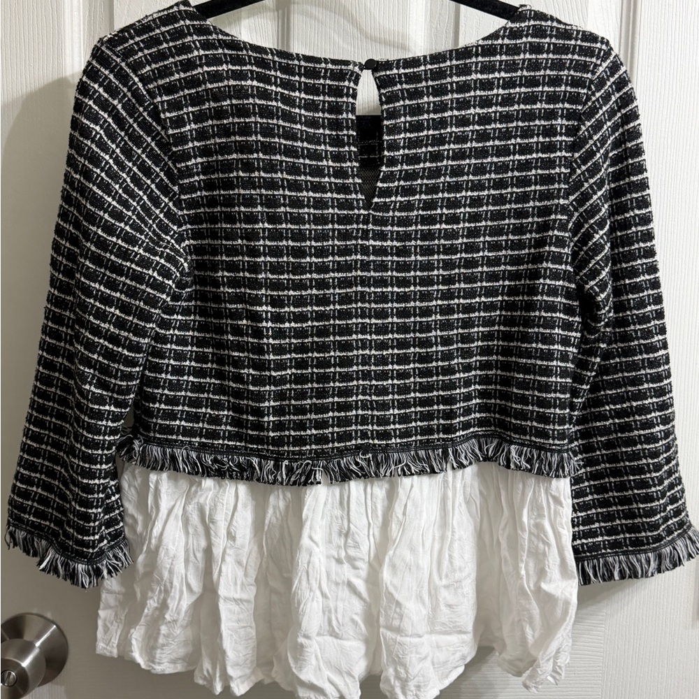 Anthropologie Black White Textured Peplum Top XS Ruffle Hem 3/4 Sleeve - Picture 7 of 7